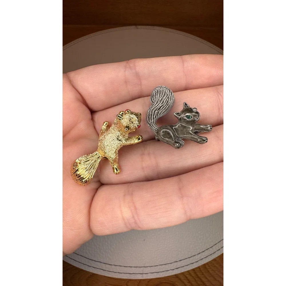 2‎ Vintage Signed Gerry's Squirrel Brooches Enamel and Gold Tone Animal Pins